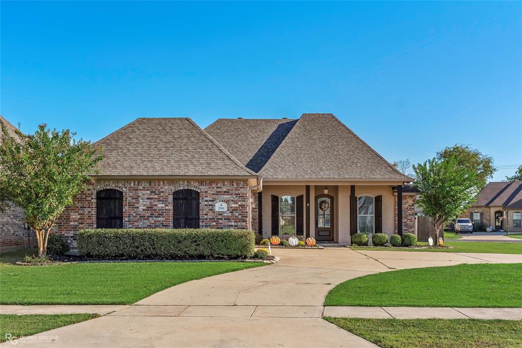 200 Roanoke Circle Property Photo 1
