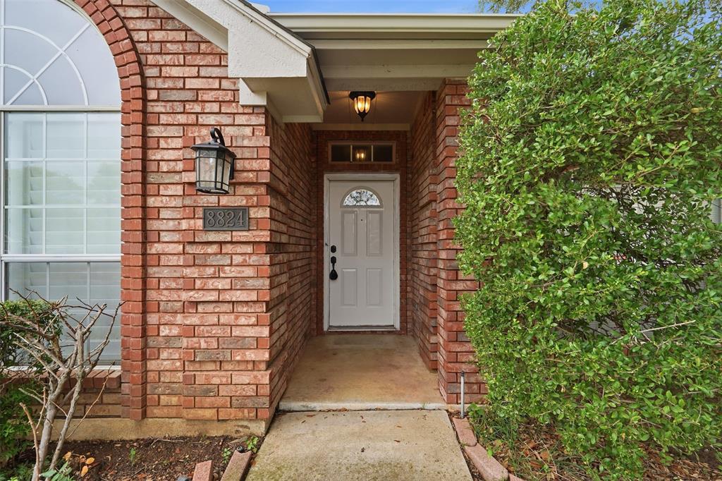 8824 Jason Court Property Photo 2