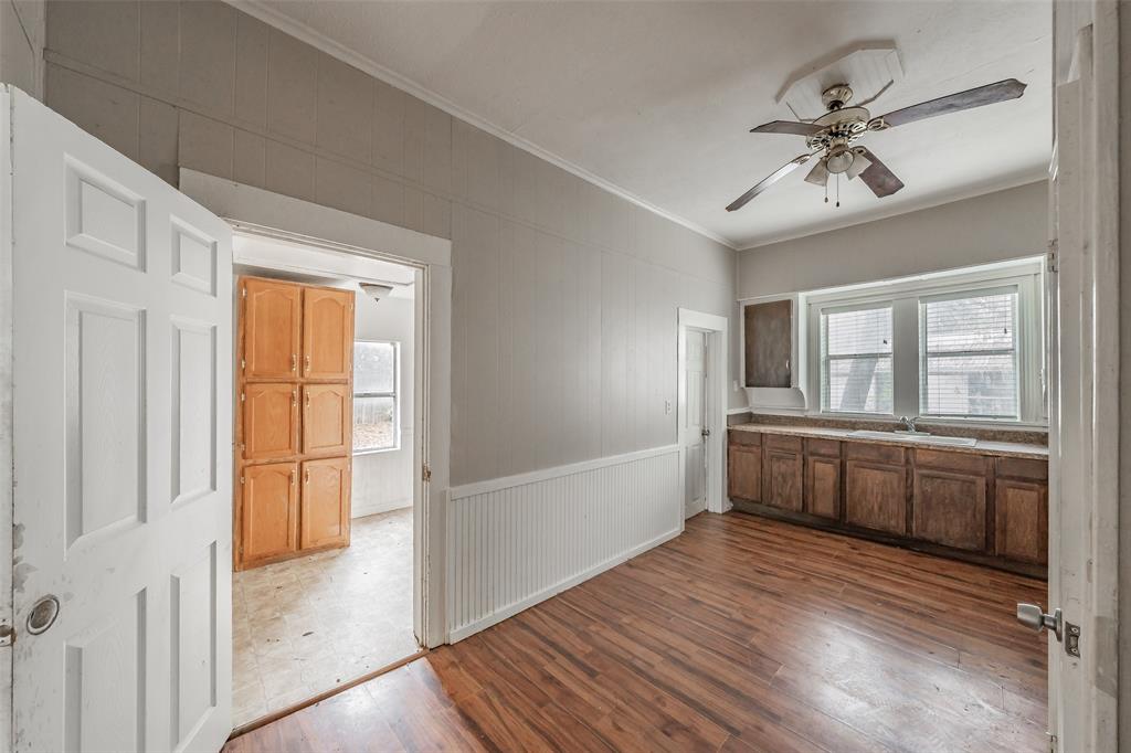 212 N Ruddell Street Property Photo 9