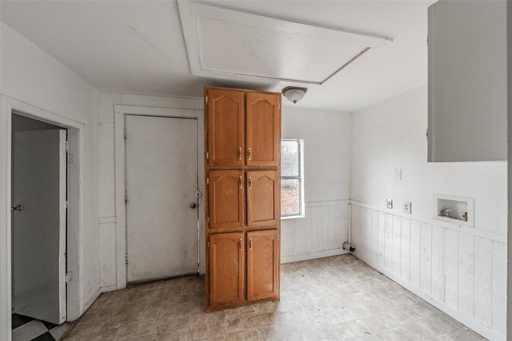 212 N Ruddell Street Property Photo 14