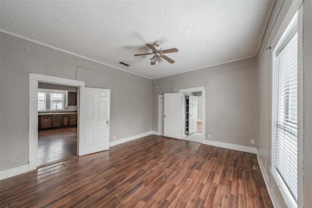 212 N Ruddell Street Property Photo 19
