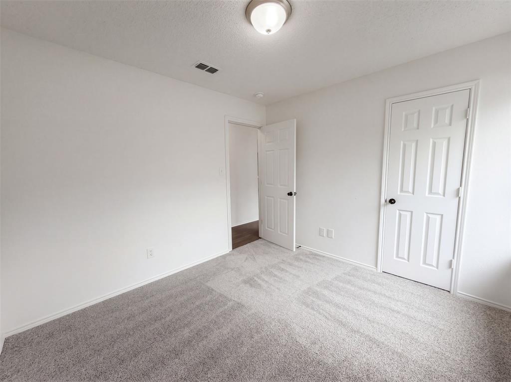 1033 Olivewood Lane Property Photo 14