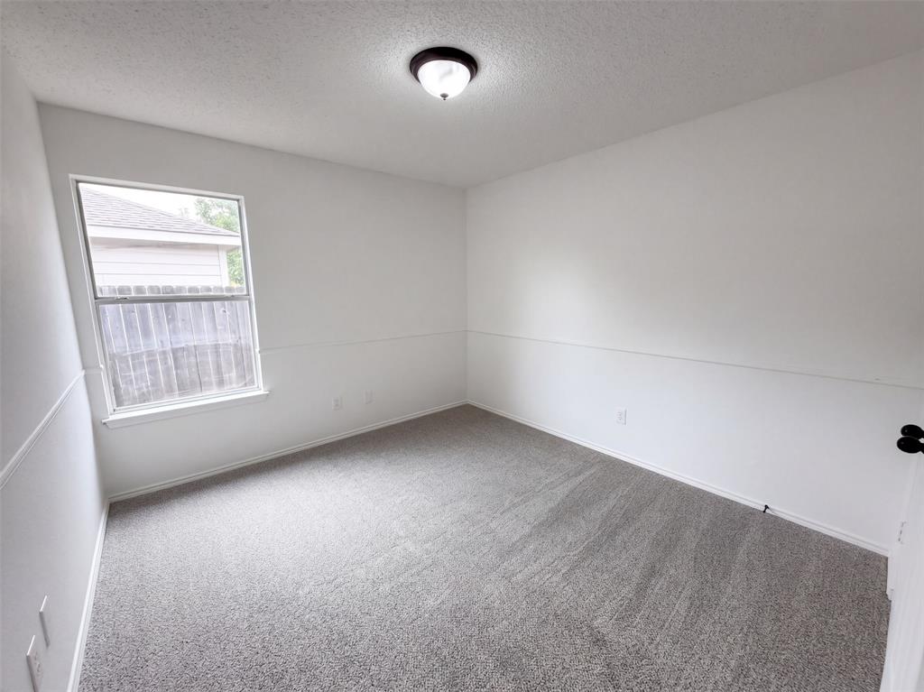 1033 Olivewood Lane Property Photo 15