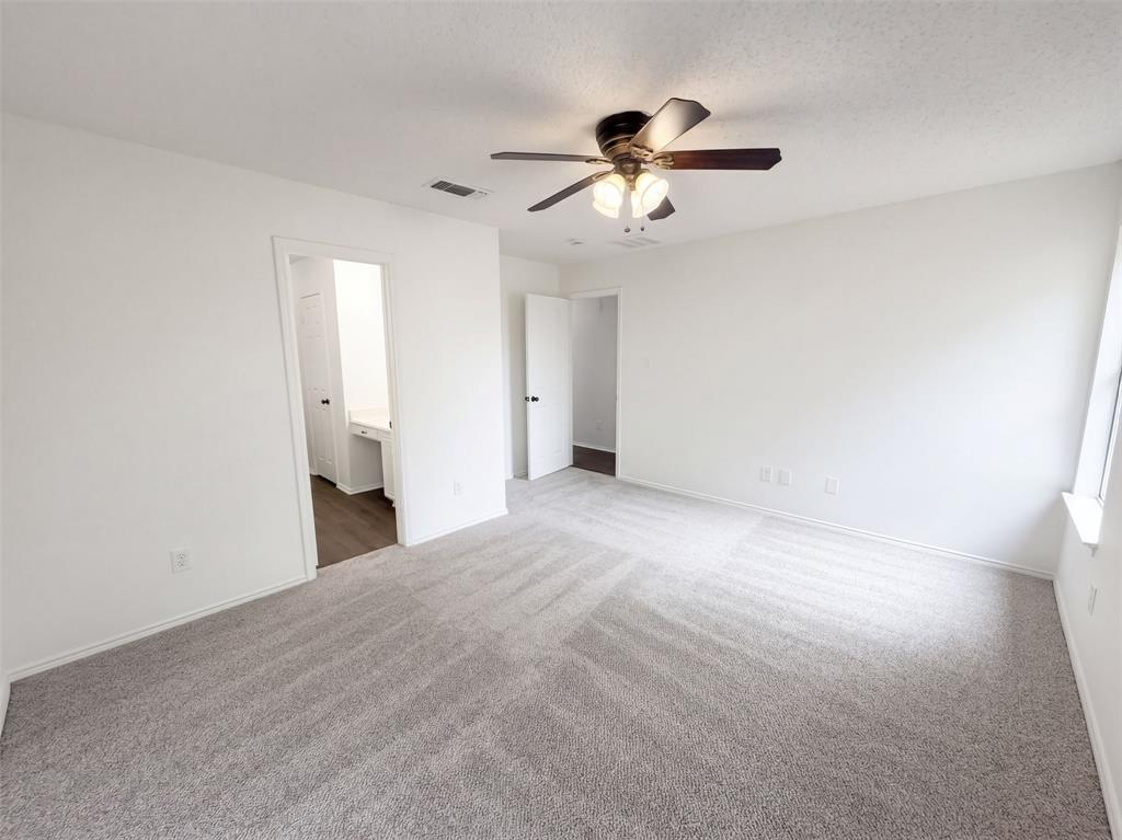 1033 Olivewood Lane Property Photo 18