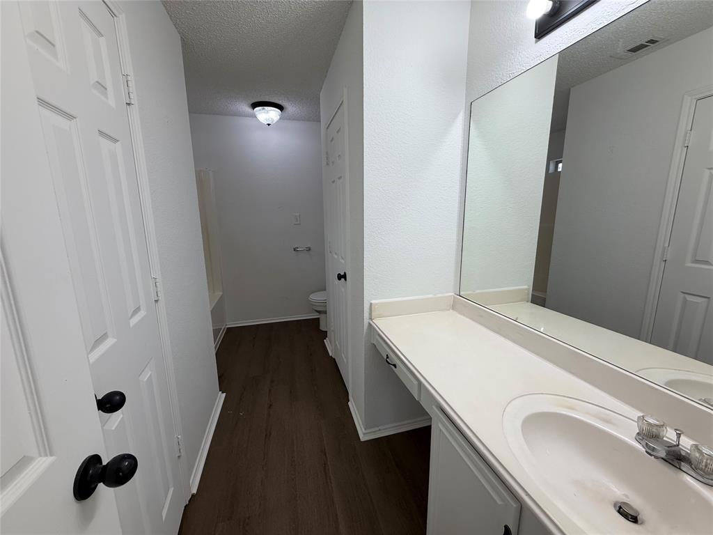 1033 Olivewood Lane Property Photo 22