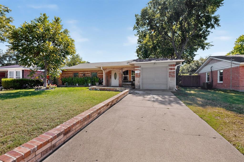 2520 Hillsboro Avenue Property Photo 1