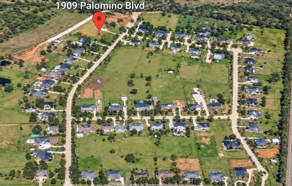 1909 Palomino Boulevard Property Photo 3