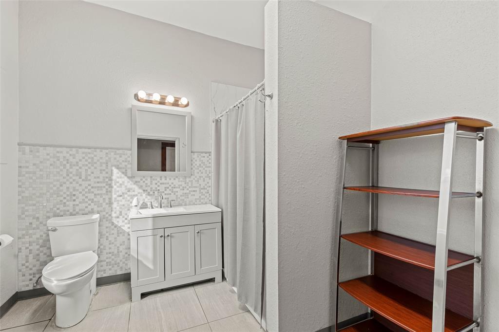 537 S Kealy Avenue Property Photo 17