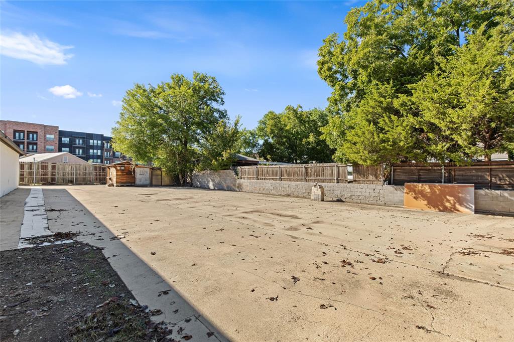 537 S Kealy Avenue Property Photo 19