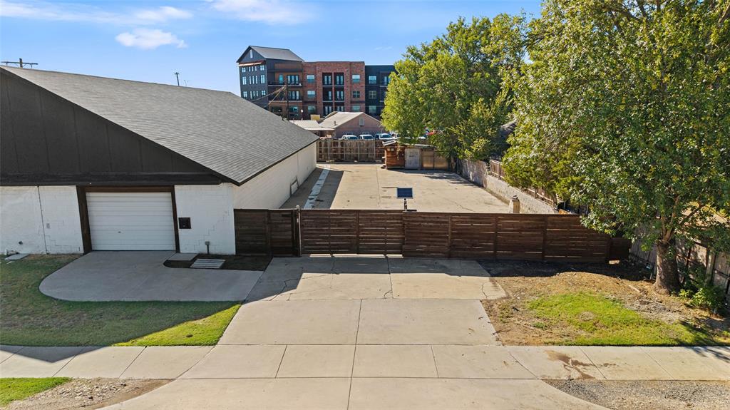 537 S Kealy Avenue Property Photo 30