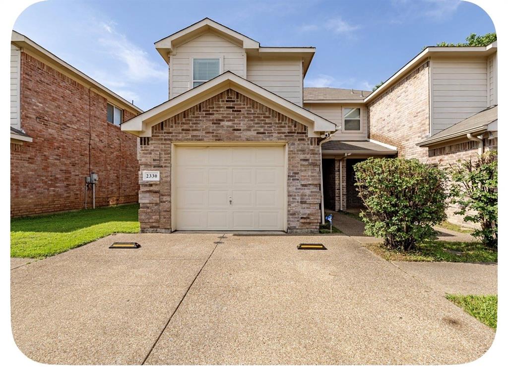 2330 Kingsway Drive Property Photo 1
