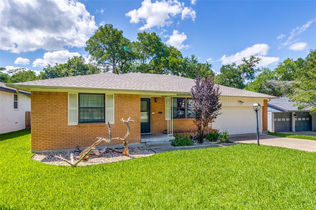 8125 Hunnicut Road Property Photo 1