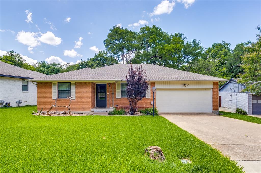 8125 Hunnicut Road Property Photo 3