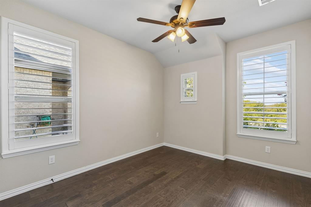 2113 Almassera Drive Property Photo 23