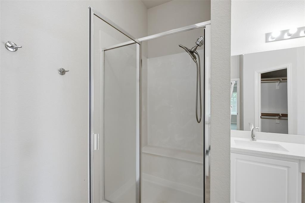 2813 Bradford Oaks Drive Property Photo 17