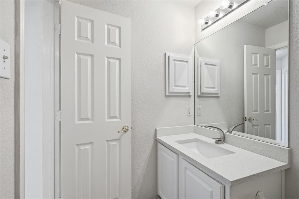 2813 Bradford Oaks Drive Property Photo 22