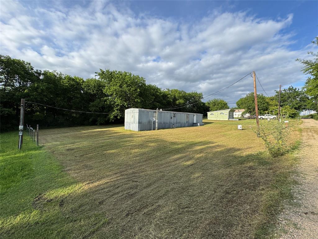 204 W Tarrant Street Property Photo 18