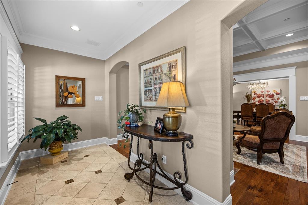 5304 Sutton Circle Property Photo 4