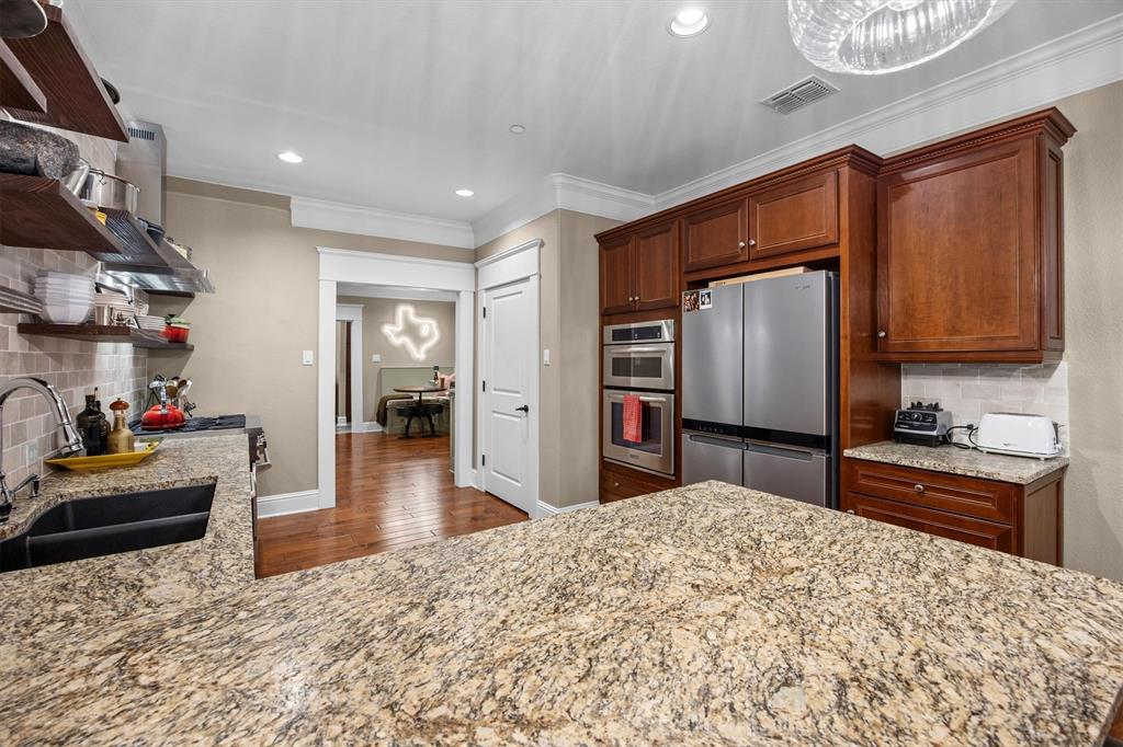 5304 Sutton Circle Property Photo 8