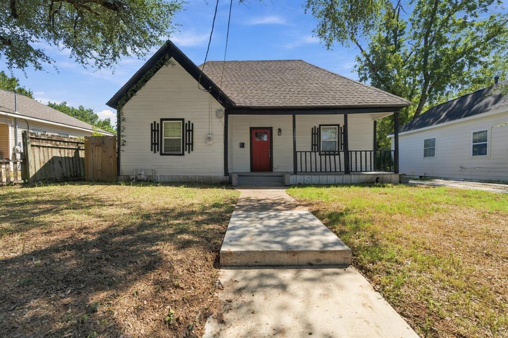 1207 Paul Quinn Street Property Photo 1
