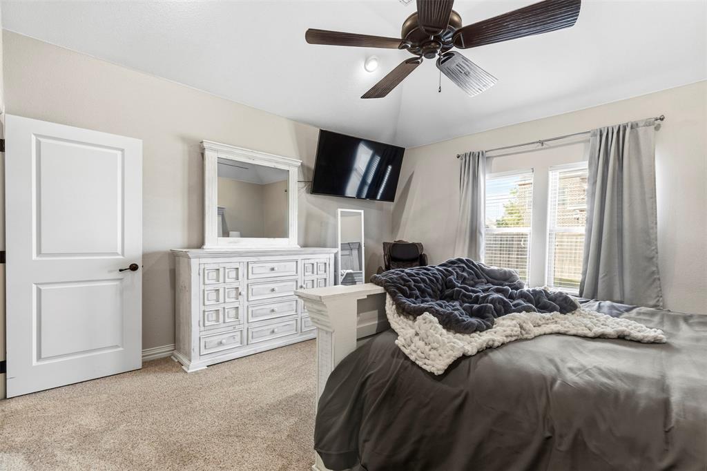 1037 Addison Avenue Property Photo 17