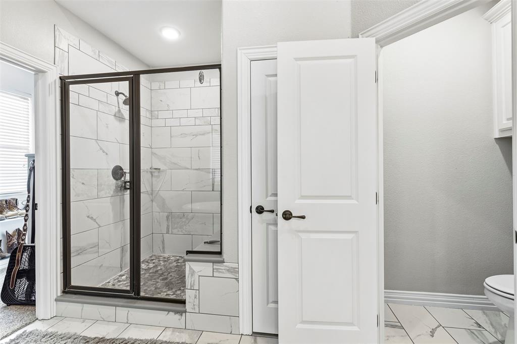 1037 Addison Avenue Property Photo 20