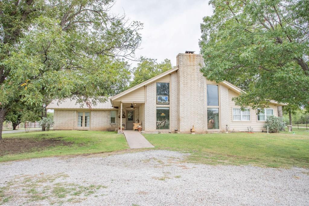 180 County Road 148 Property Photo 2