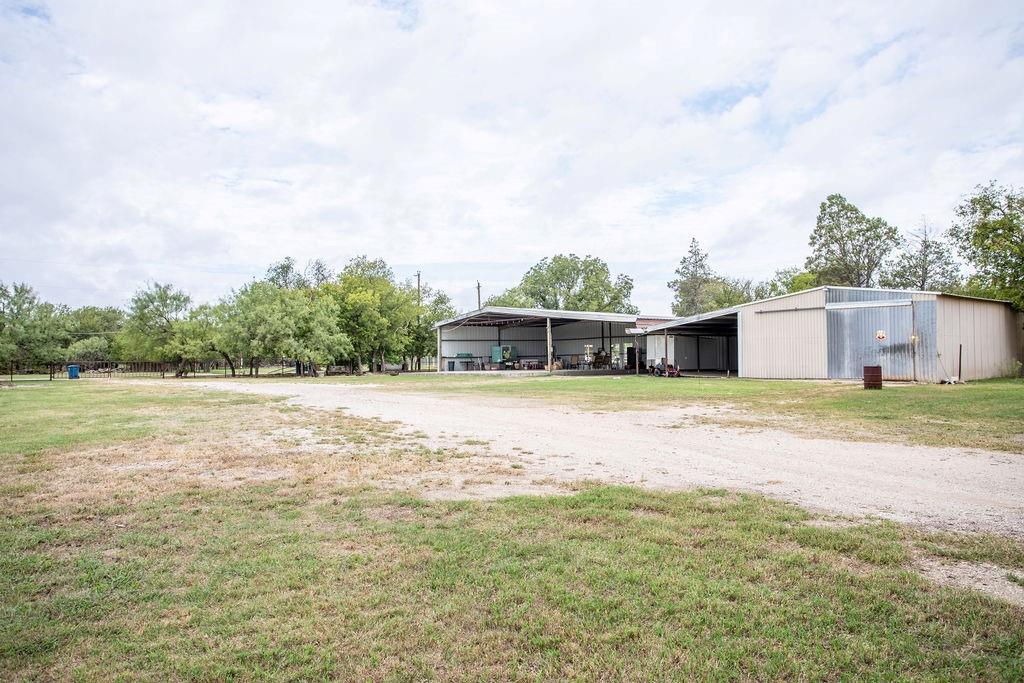 180 County Road 148 Property Photo 4