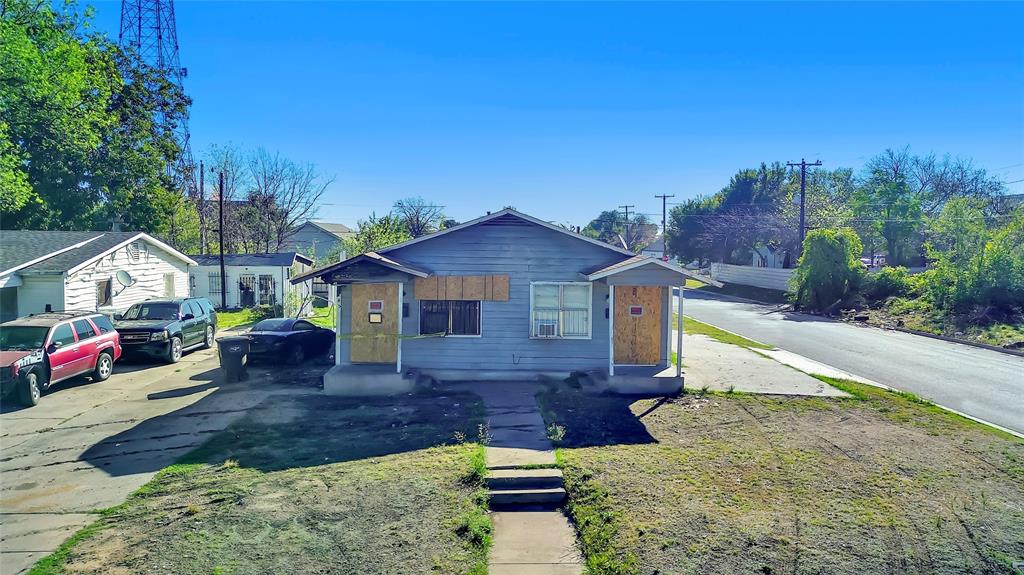 2745 S Jones Street Property Photo 1