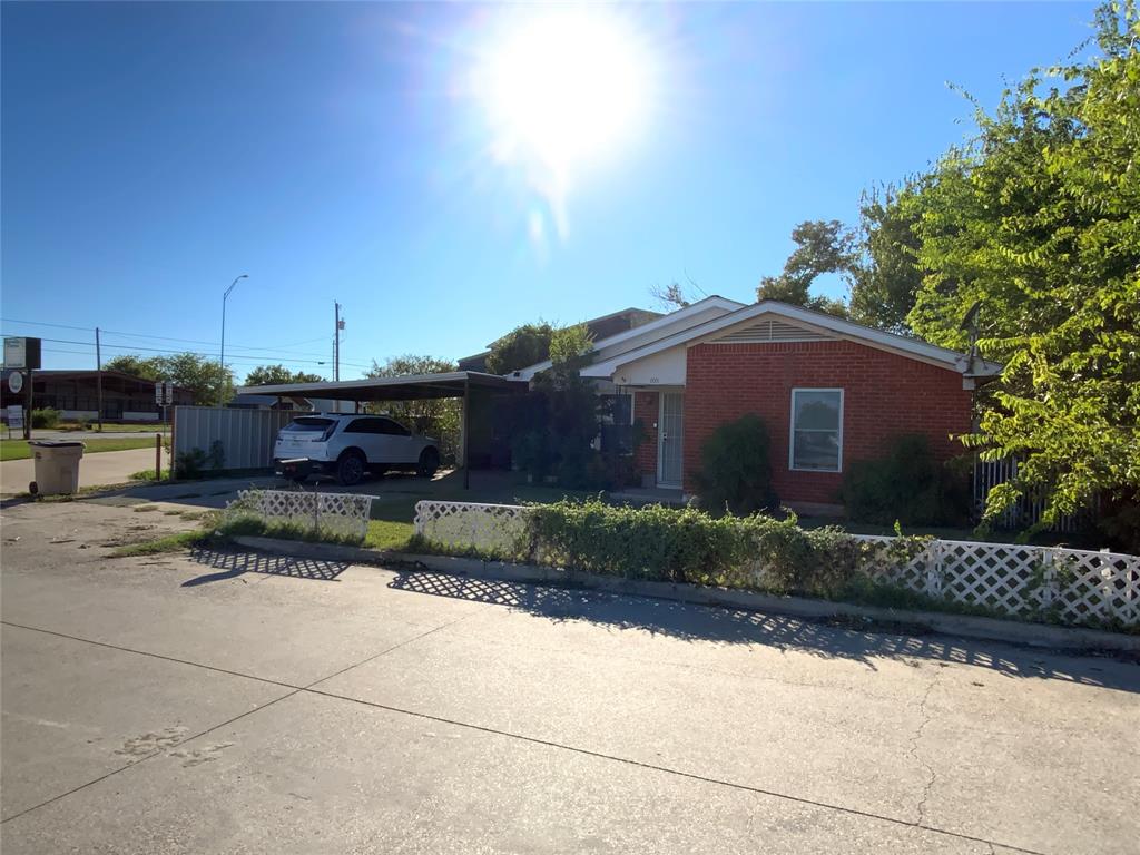 105 N Cole Street Property Photo 1