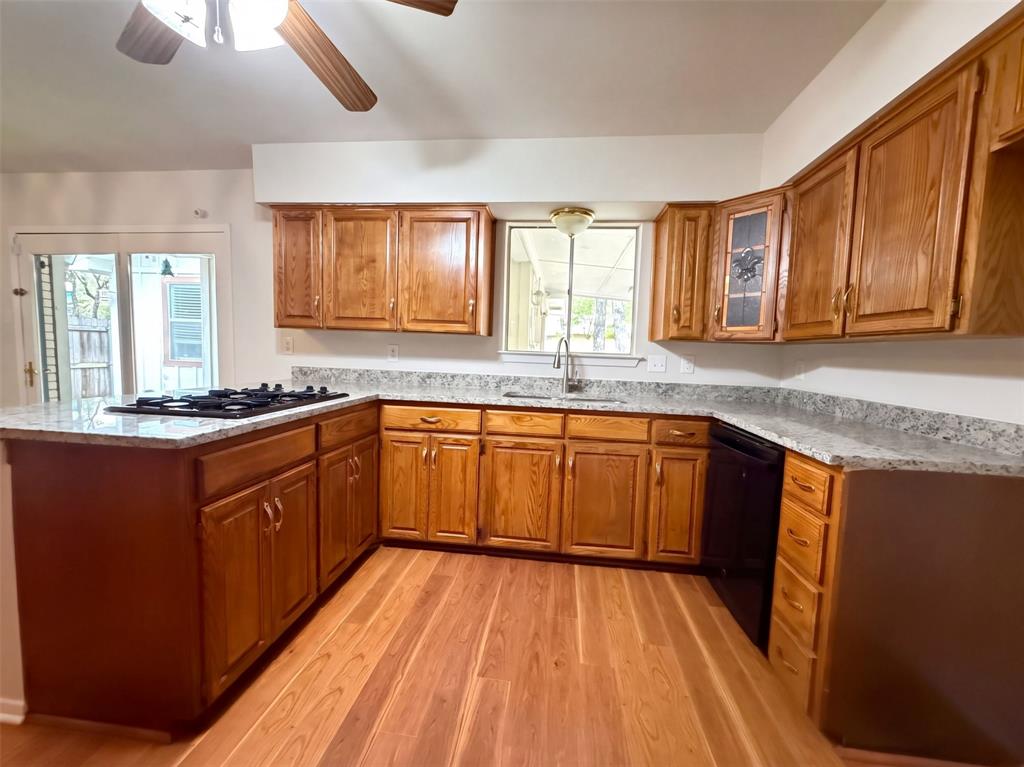 3411 Halifax Drive Property Photo 3