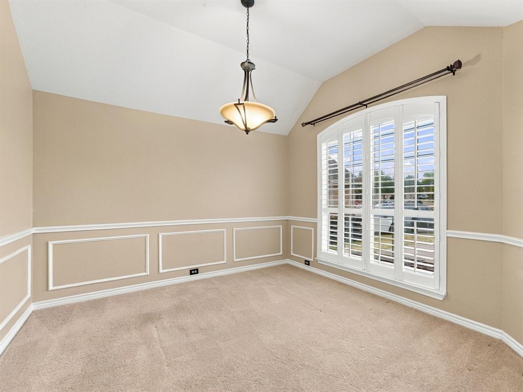 7553 Sweet Meadows Drive Property Photo 4