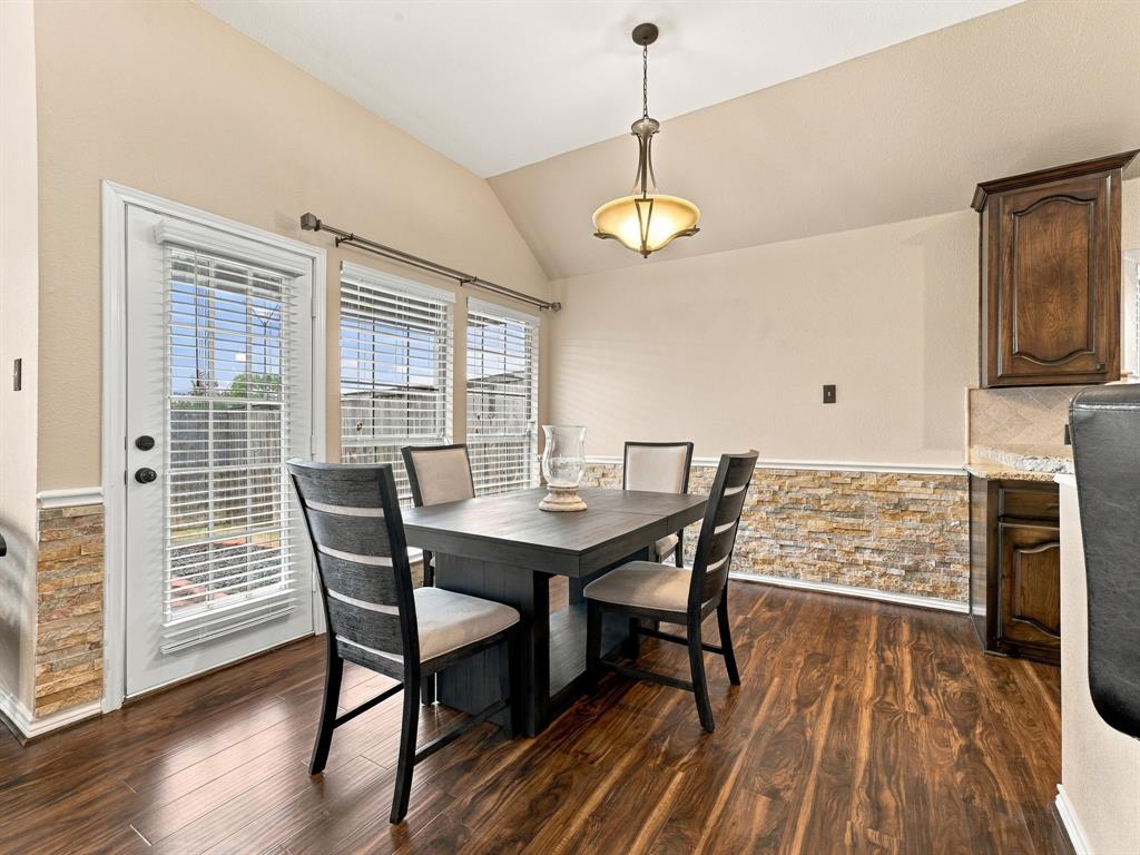 7553 Sweet Meadows Drive Property Photo 13