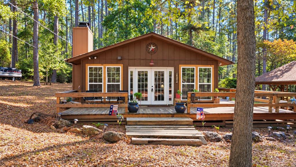 1048 Holly Trail Property Photo 1