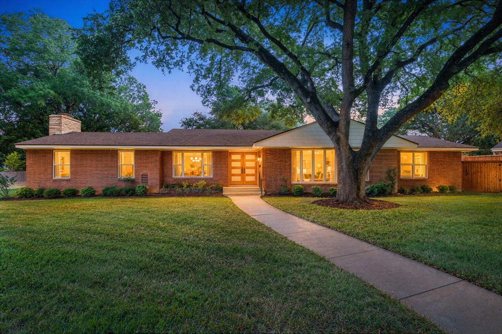 2625 Old Oaks Drive Property Photo 1