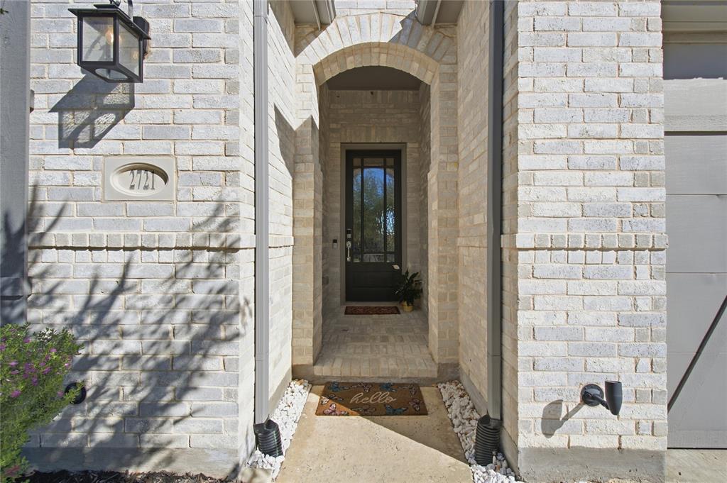 2721 Saltwood Court Property Photo 2
