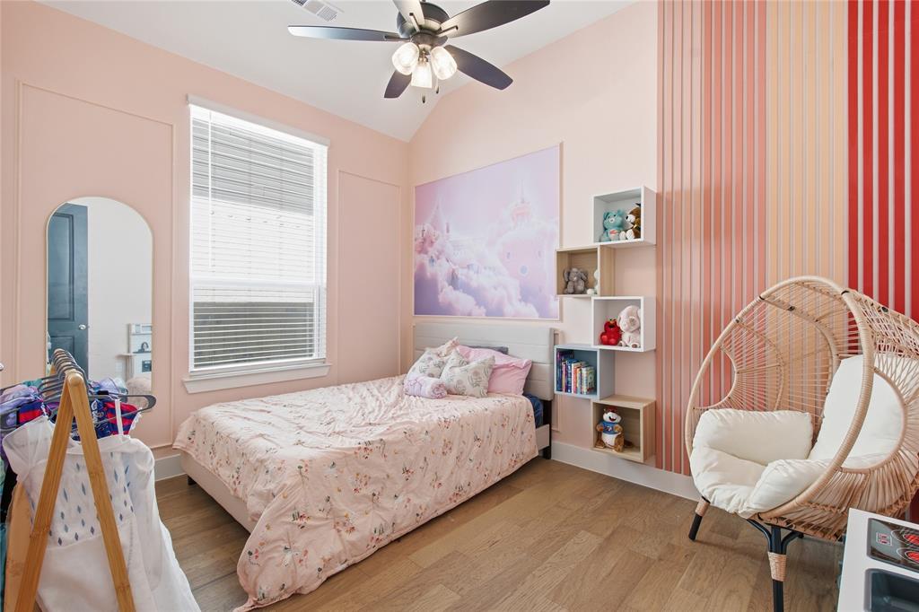 2721 Saltwood Court Property Photo 4