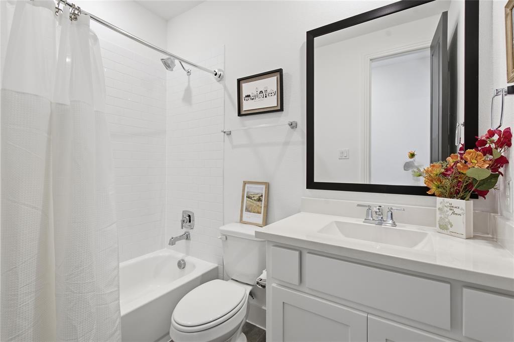2721 Saltwood Court Property Photo 7