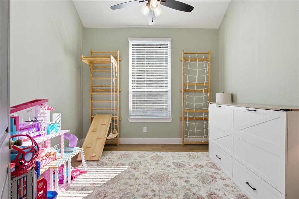 2721 Saltwood Court Property Photo 8