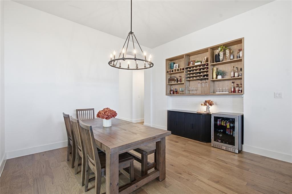 2721 Saltwood Court Property Photo 11