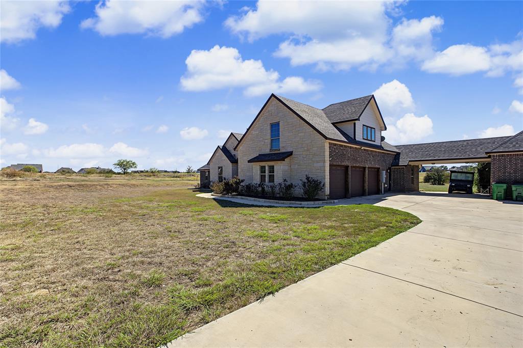 115 Chisum Drive Property Photo 3