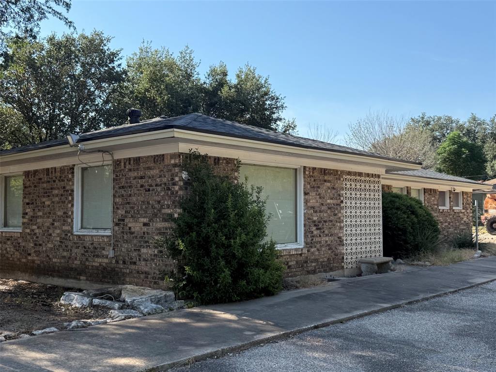 401 5th Street Property Photo 2