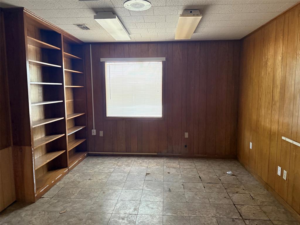 401 5th Street Property Photo 3