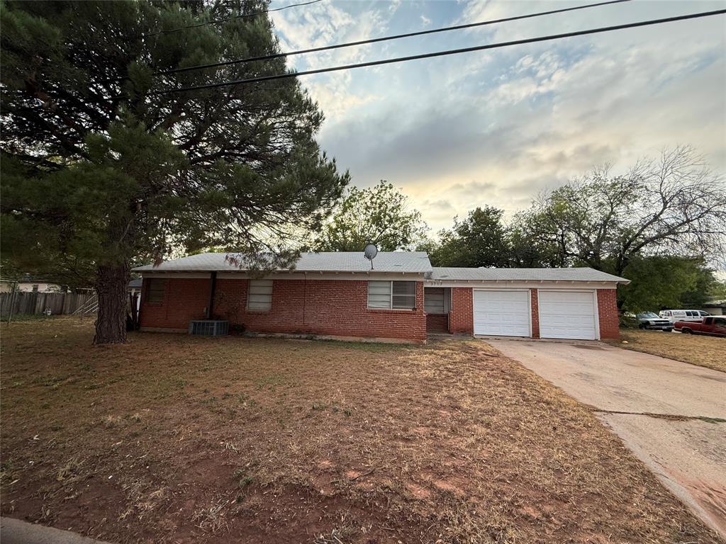 3717 Laurel Drive Property Photo 1