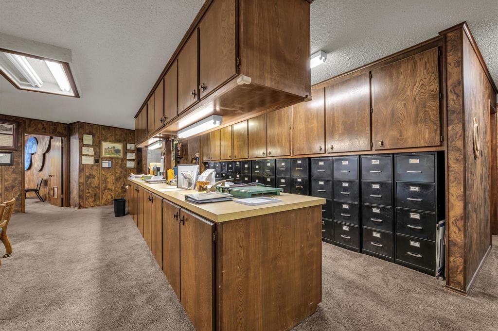 4201 N 19th Street Property Photo 11