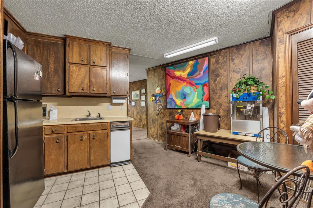 4201 N 19th Street Property Photo 12