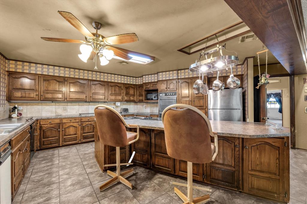 4201 N 19th Street Property Photo 15
