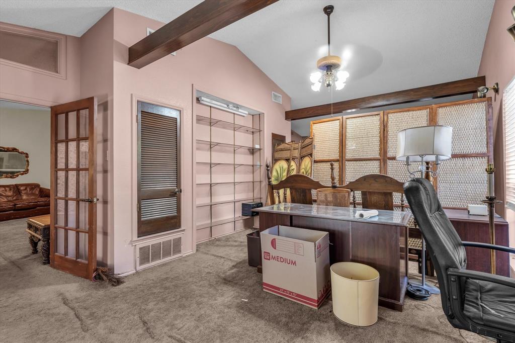 4201 N 19th Street Property Photo 16
