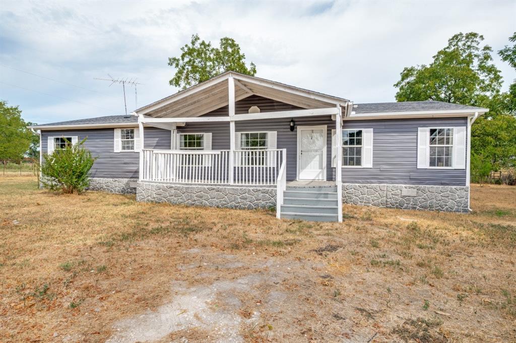 5294 County Road 4207 Property Photo 1