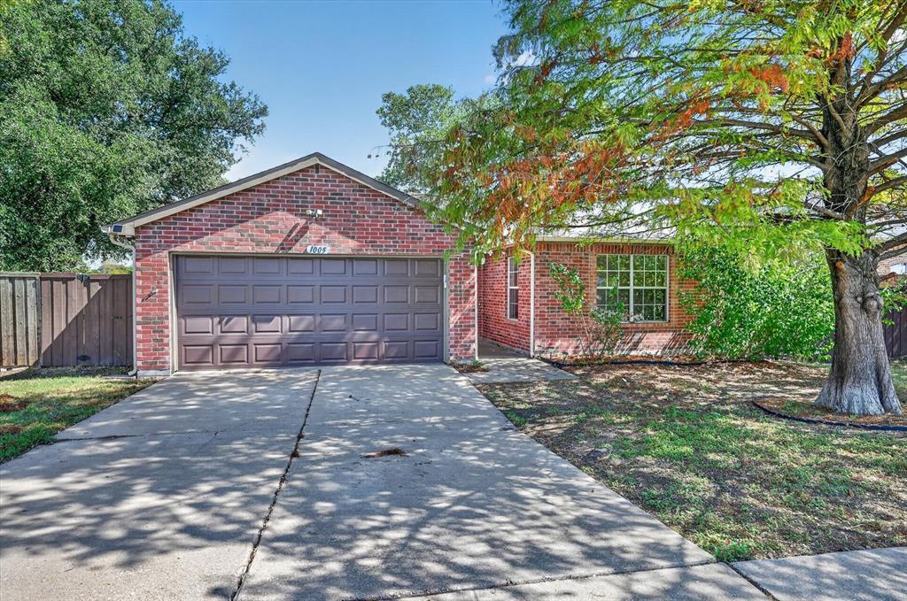 1005 Lake Trail Drive Property Photo 1